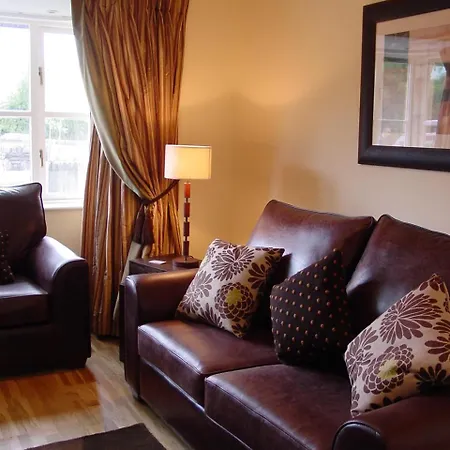 בית נופש Ardmullen Townhouse X Davitt's & Restaurant *